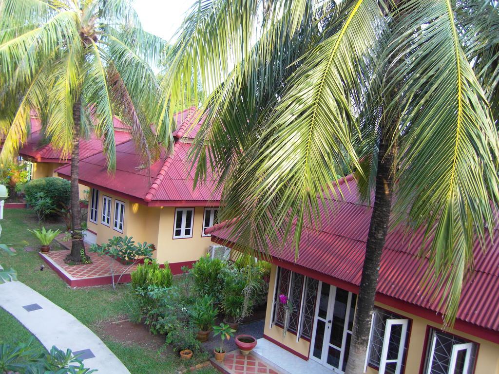 Palm Village Rawai Extérieur photo